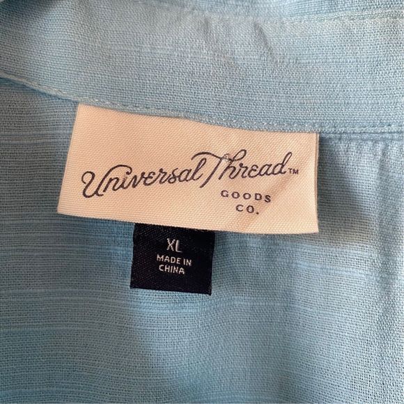Universal Thread Flutter Sleeve Button Down Women’s Size XL Light Blue - Picture 3 of 8